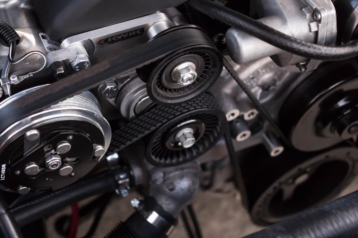 ورش السيارات والكهربائيين